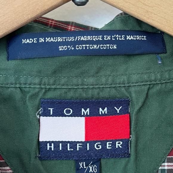 Tommy Hilfiger Men’s Button Down - Picture 4 of 7